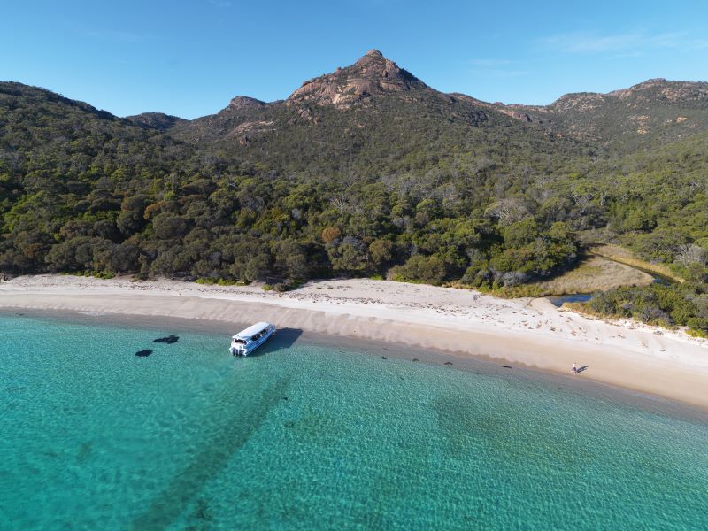 Saffire_Freycinet aeriel